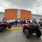 Rector de la UAT entrega equipamiento de vehículos a las facultades de la zona sur