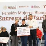 Entrega AVA tarjetas del programa “Mujeres Pensión Bienestar”