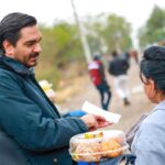 Llevó Carlos Peña Ortiz Becas Municipales, y apoyos para mitigar el frío a familias