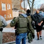 EU hará redadas en 3 ciudades por semana y busca arrestar al menos a 1,200 migrantes al día