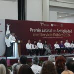 Entrega Américo Premio Estatal de Antigüedad en el Servicio Público 2024