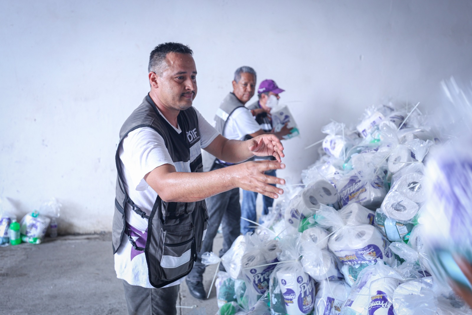 Continúa DIF Tamaulipas entregando apoyos a familias afectadas por lluvias e inundaciones en la frontera