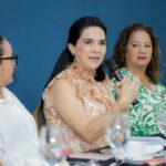 Destaca Mónica Villarreal Importancia del Periodismo Veraz en Reunión con un Comunicadoras
