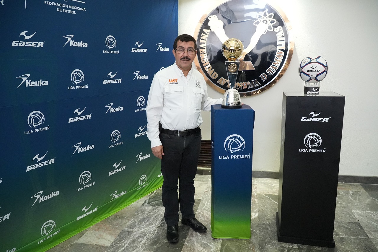 Recibe el rector Dámaso Anaya el Tour del Trofeo de la Liga Premier Mx