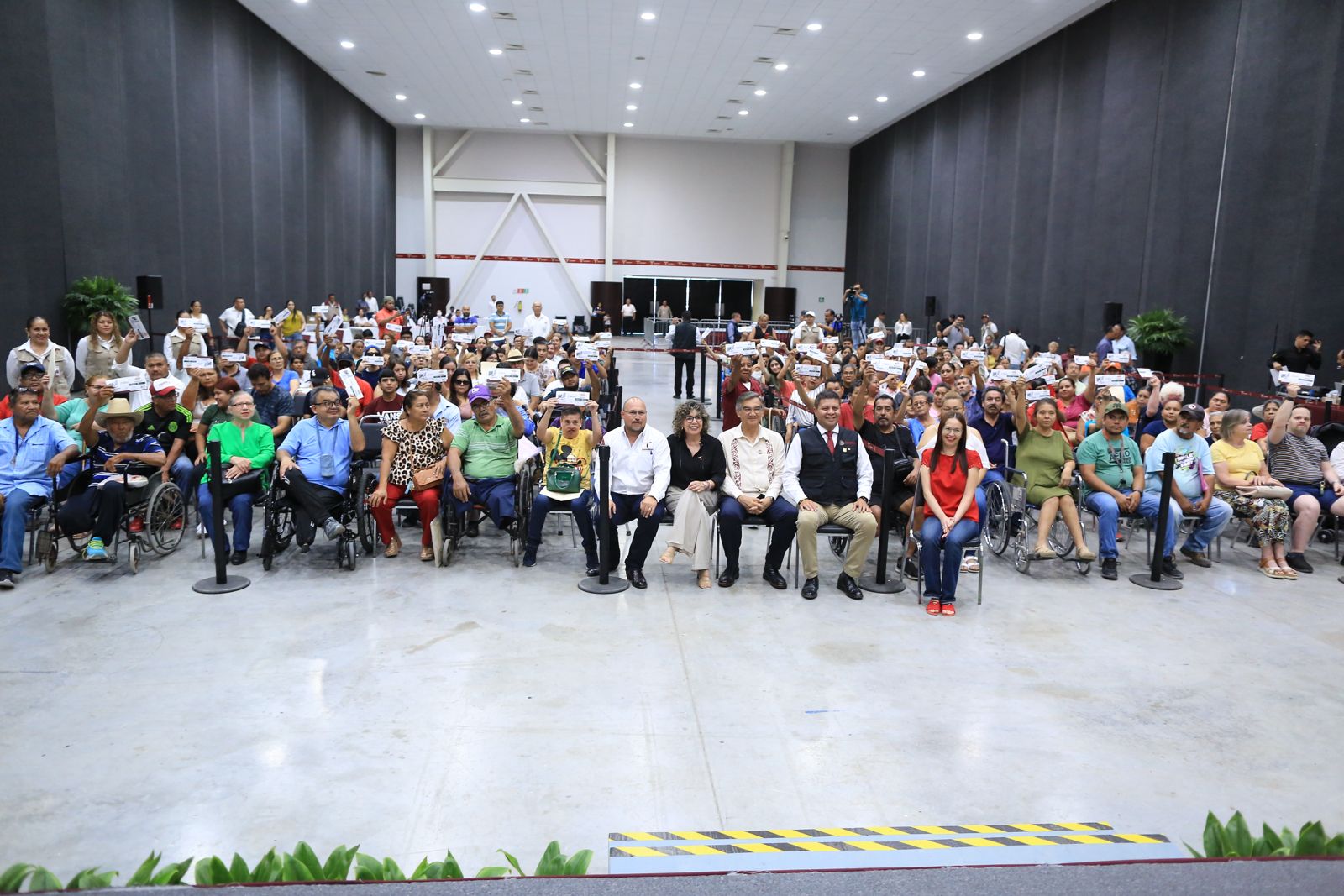 Encabeza Américo entrega de tarjetas de Pensión para el Bienestar a Personas con Discapacidad