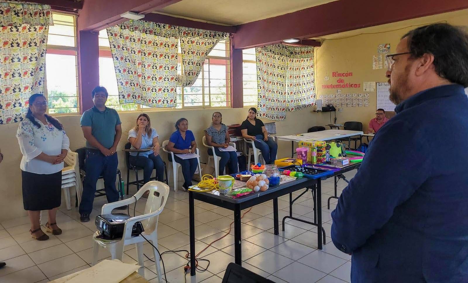 Visita secretario de Educación primaria multigrado en Villagrán