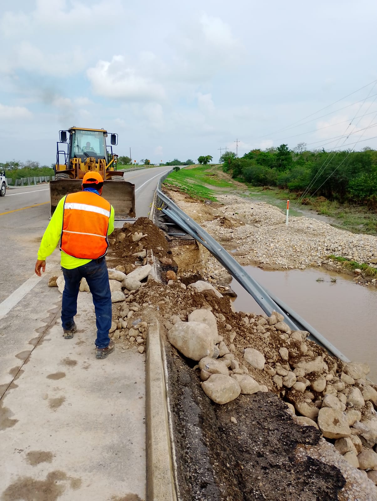 Inicia Gobierno de Tamaulipas reparación de carreteras y caminos afectados por lluvias