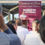 Ciudad Madero rinde homenaje a Roberto Cantoral con la develación de busto en playa Miramar
