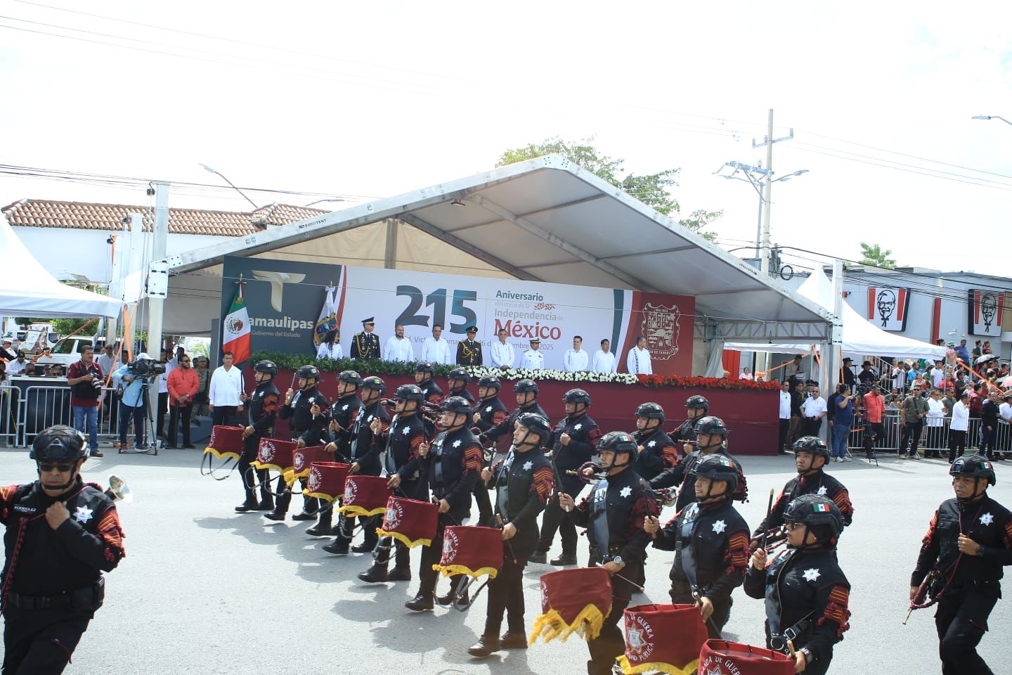 Encabeza Américo desfile cívico-militar: Tamaulipas celebra las Fiestas Patrias en paz