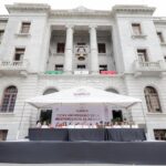 Encabeza Mónica Villarreal desfile del 215 Aniversario de la Independencia de México