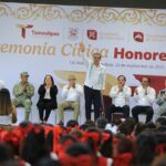 Inaugura Américo Villarreal gimnasio en Escuela Normal de Educadoras, legado de su padre