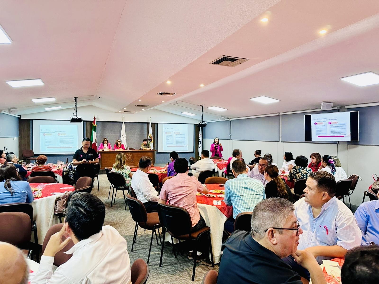 Presenta SABG “Transparencia para el Pueblo” en Colegio de Contadores Públicos de Ciudad Victoria