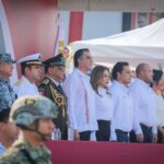 Desfilan miles de jóvenes en el 115 aniversario de la Revolución Mexicana