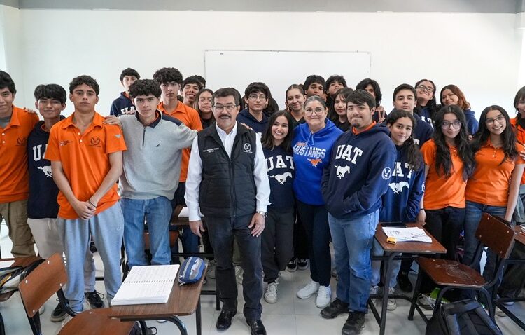 Constató rector logros y avances académicos de la Prepa 3 UAT
