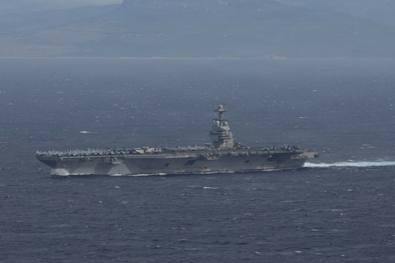 EE.UU. despliega el portaaviones USS Gerald Ford, el más grande del mundo, a América LatinaBorrador automático