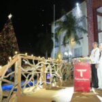 Encabezan Américo y María desfile navideño y el tradicional encendido del pino