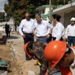 Supervisan COMAPA SUR y Ayuntamiento de Tampico avance de obra en punto afectado por socavón en la colonia Laguna de la Puerta