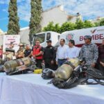 Entrega Lalo Gattás nuevo camión de bomberos y equipamiento a Protección Civil.