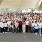 Mónica Villarreal reconoce labor de despicadoras con entrega de certificados de salud