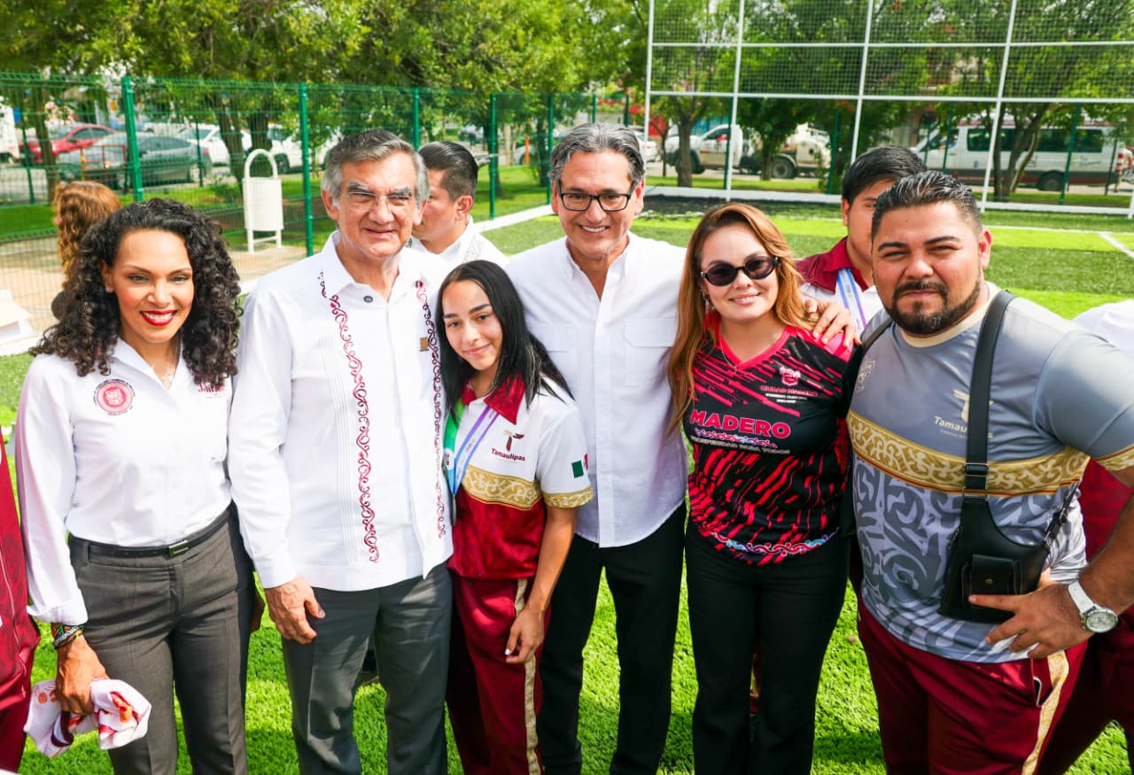 Asiste Erasmo González Robledo a ceremonia de reconocimiento a deportistas destacados de la Olimpiada Nacional CONADE 2026