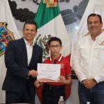 Viven niños victorenses un Día en el Cabildo.
