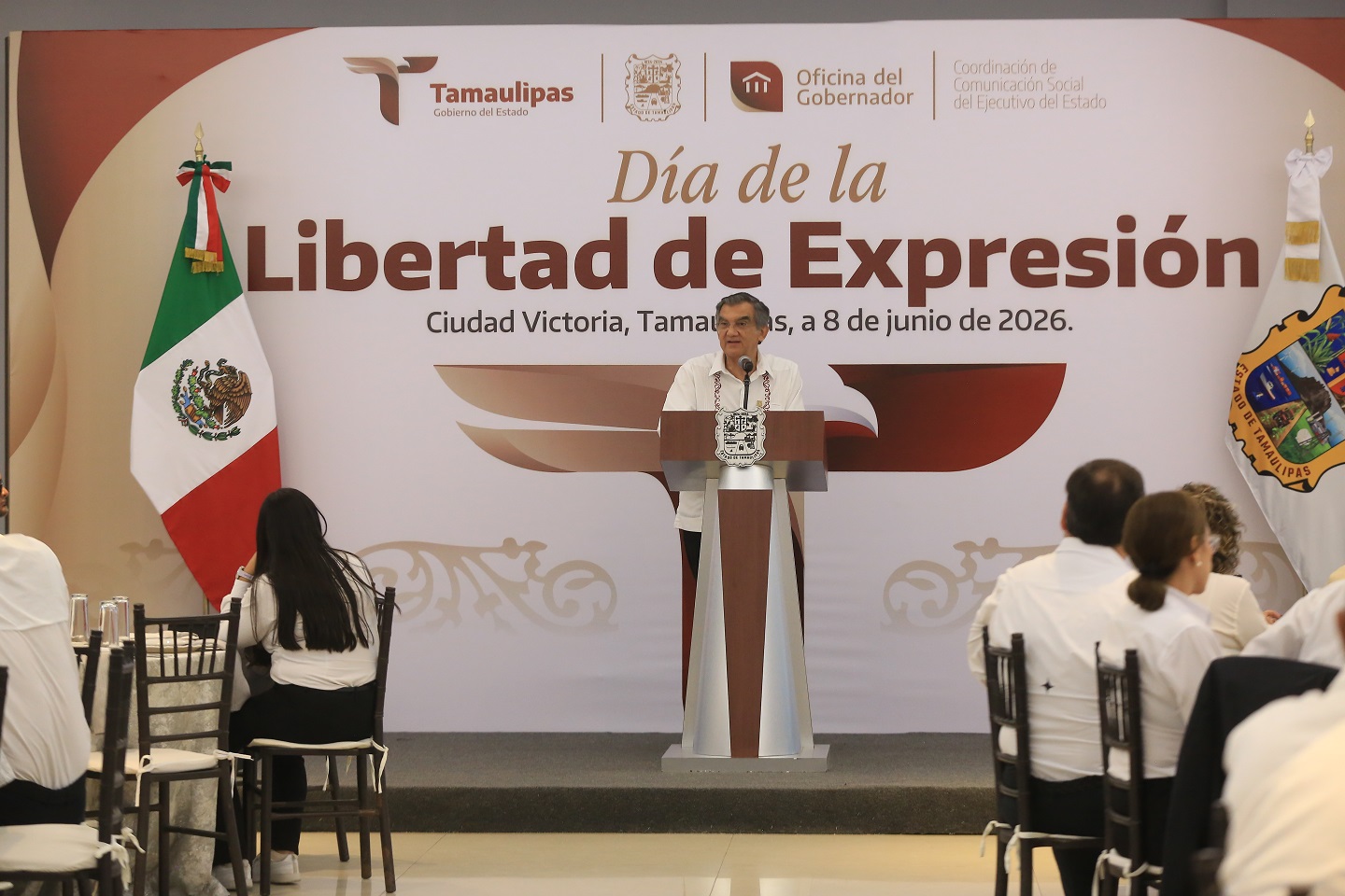 Llama Américo  a fortalecer un periodismo libre,  responsable y  comprometido con la verdad