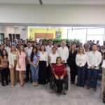 Erasmo González Robledo entrega reconocimientos a la primera generación de la Incubadora de Negocios Espacio Conect